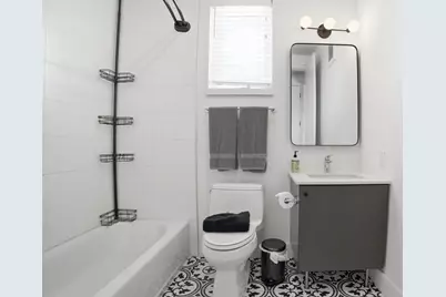 2709 E 5th Street #1306, Austin, TX 78702 - Photo 3