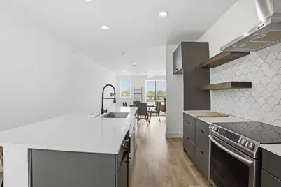 2709 E 5th Street #1306, Austin, TX 78702 - Photo 3
