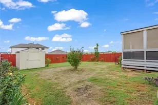 127 Sky Meadows Cir, San Marcos, TX 78666 - Photo 23