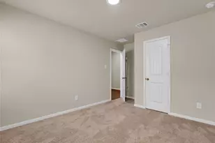 127 Sky Meadows Cir, San Marcos, TX 78666 - Photo 15
