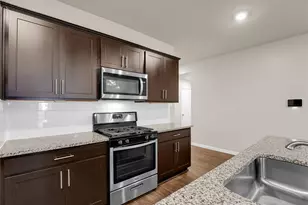 127 Sky Meadows Cir, San Marcos, TX 78666 - Photo 5