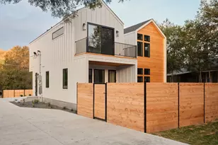 1215 Fort Branch Blvd, Austin, TX 78721 - Photo 7