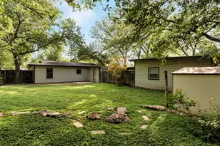 206 E Skyview Rd, Austin, TX 78752 - Photo 29