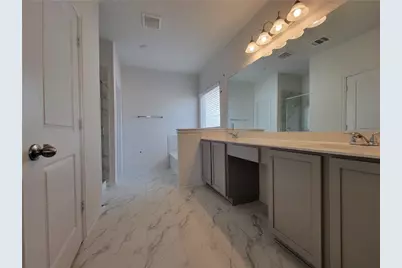 244 Crystal Brook Drive, Liberty Hill, TX 78642 - Photo 23