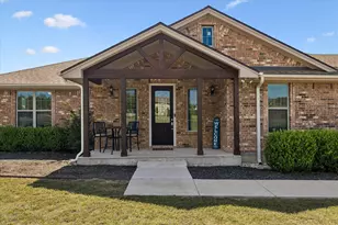 212 Christine Ln, Liberty Hill, TX 78642 - Photo 11