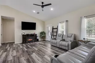 537 Lower Elgin Rd, Elgin, TX 78621 - Photo 7