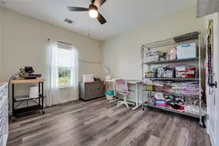 537 Lower Elgin Rd, Elgin, TX 78621 - Photo 17