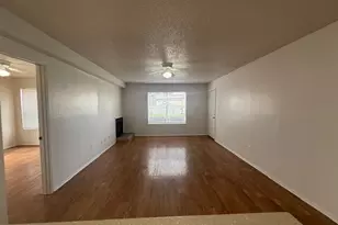 205 Craddock Ave, San Marcos, TX 78666 - Photo 3