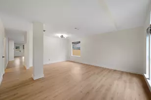 8322 Doe Meadow Dr, Austin, TX 78749 - Photo 5