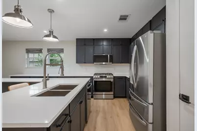 8322 Doe Meadow Drive, Austin, TX 78749 - Photo 11