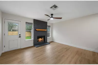 8322 Doe Meadow Drive, Austin, TX 78749 - Photo 17