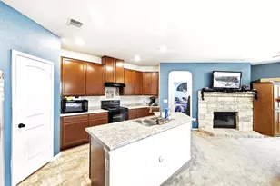 1621 Dragonfly Loop Loop, Bastrop, TX 78602 - Photo 11