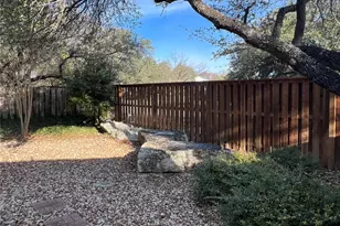 10 Troon Dr, Lakeway, TX 78738 - Photo 19