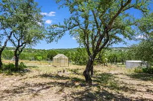 254 Middleton Rd, Spicewood, TX 78669 - Photo 27