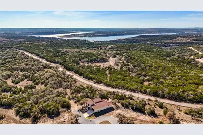 19129 Camelot Woods Cove, Lago Vista, TX 78645 - Photo 35