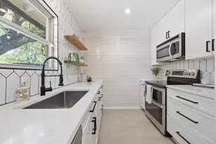 2609 Berkett Dr, Austin, TX 78745 - Photo 3