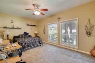 170 Oak Creek Cir, Luling, TX 78648 - Photo 23