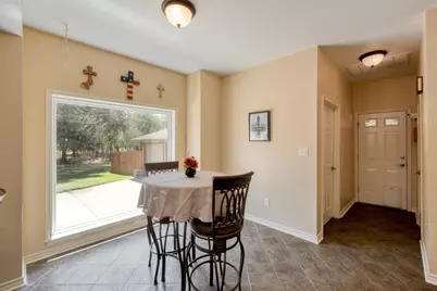 170 Oak Creek Circle, Luling, TX 78648 - Photo 15