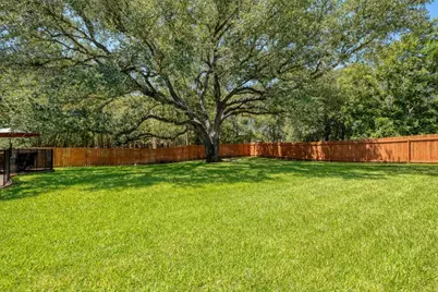170 Oak Creek Circle, Luling, TX 78648 - Photo 5