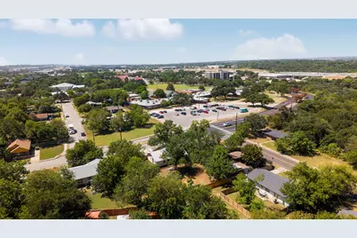 1001 W 17th Street, Georgetown, TX 78626 - Photo 27