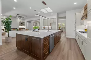 105 Golf View Dr, Georgetown, TX 78633 - Photo 21