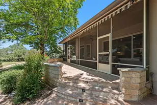 105 Golf View Dr, Georgetown, TX 78633 - Photo 35