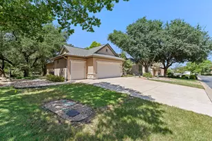 105 Golf View Dr, Georgetown, TX 78633 - Photo 11