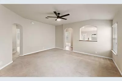 582 Briggs Drive, New Braunfels, TX 78130 - Photo 5