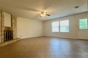 1213 Kenyon Dr, Austin, TX 78745 - Photo 3