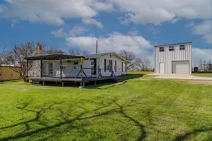 110 Lakewood Dr, Burnet, TX 78611 - Photo 1