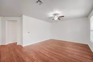8106 Dampton Ln, Austin, TX 78744 - Photo 5