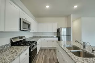 209 Stonebrook Dr Dr, Hutto, TX 78634 - Photo 3