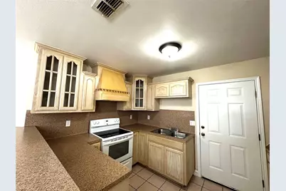 1041 Pasto Drive, Los Fresnos, TX 78566 - Photo 7