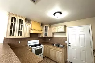 1041 Pasto Dr, Los Fresnos, TX 78566 - Photo 7