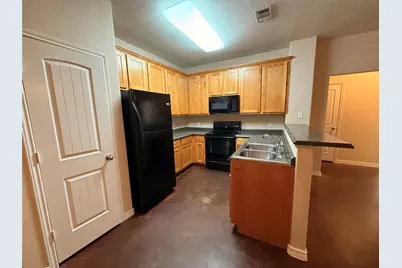 124 Flat Creek Drive, Waco, TX 76706 - Photo 5