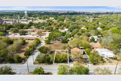 905 N Blanco Street, Lockhart, TX 78644 - Photo 1