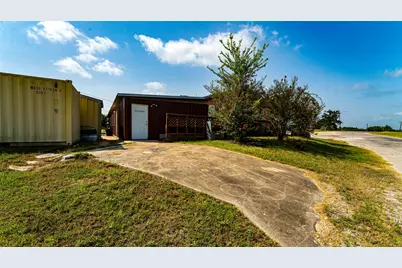 109 E 2nd Street, Rockdale, TX 76567 - Photo 25