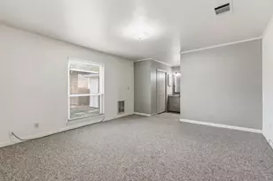 811 Nixon St, Lockhart, TX 78644 - Photo 19