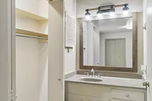 811 Nixon St, Lockhart, TX 78644 - Photo 27