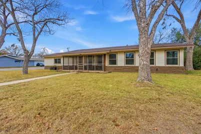811 Nixon Street, Lockhart, TX 78644 - Photo 37