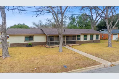 811 Nixon Street, Lockhart, TX 78644 - Photo 31