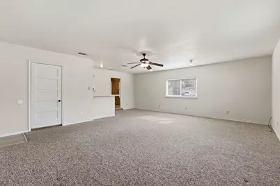 811 Nixon Street, Lockhart, TX 78644 - Photo 11