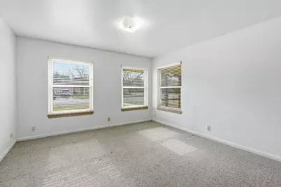 811 Nixon Street, Lockhart, TX 78644 - Photo 21