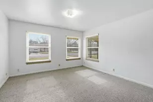 811 Nixon St, Lockhart, TX 78644 - Photo 21