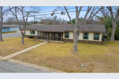 811 Nixon Street, Lockhart, TX 78644 - Photo 35