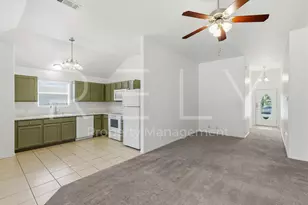 241 Moonstone Dr, Jarrell, TX 76537 - Photo 9