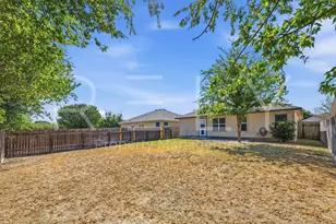 241 Moonstone Dr, Jarrell, TX 76537 - Photo 29