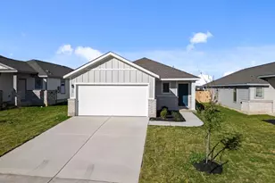 129 Hatari Trl, Jarrell, TX 76537 - Photo 1