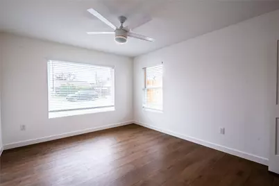7104 Twin Crest Drive, Austin, TX 78752 - Photo 11