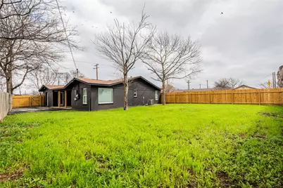 7104 Twin Crest Drive, Austin, TX 78752 - Photo 17